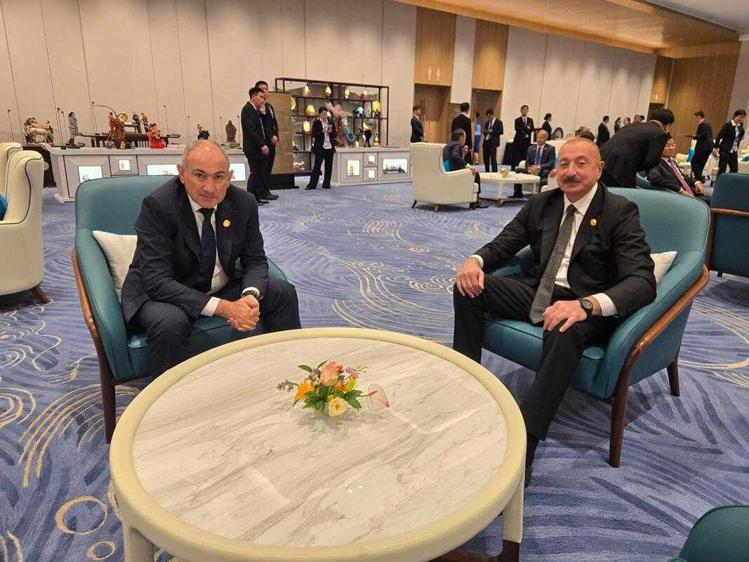 Prime Minister Nikol Pashinyan and Azerbaijani President Ilham Aliyev. Official photo.