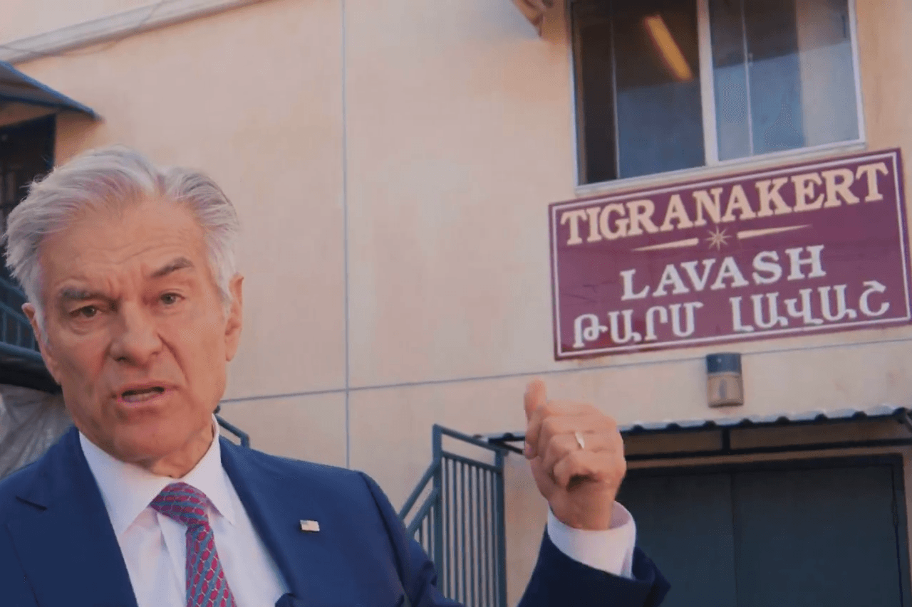 Mehmet Oz pointing at an Armenian bakery in Los Angeles, with the words ‘fresh bread’, implying it is connected to a network of mafia-connected Medicaid fraud. Screengrab from video.